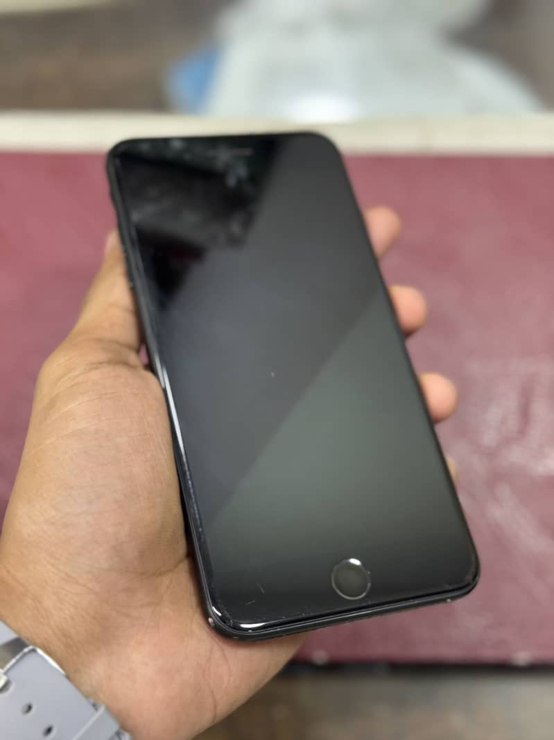 Apple iPhone 7 Plus 5