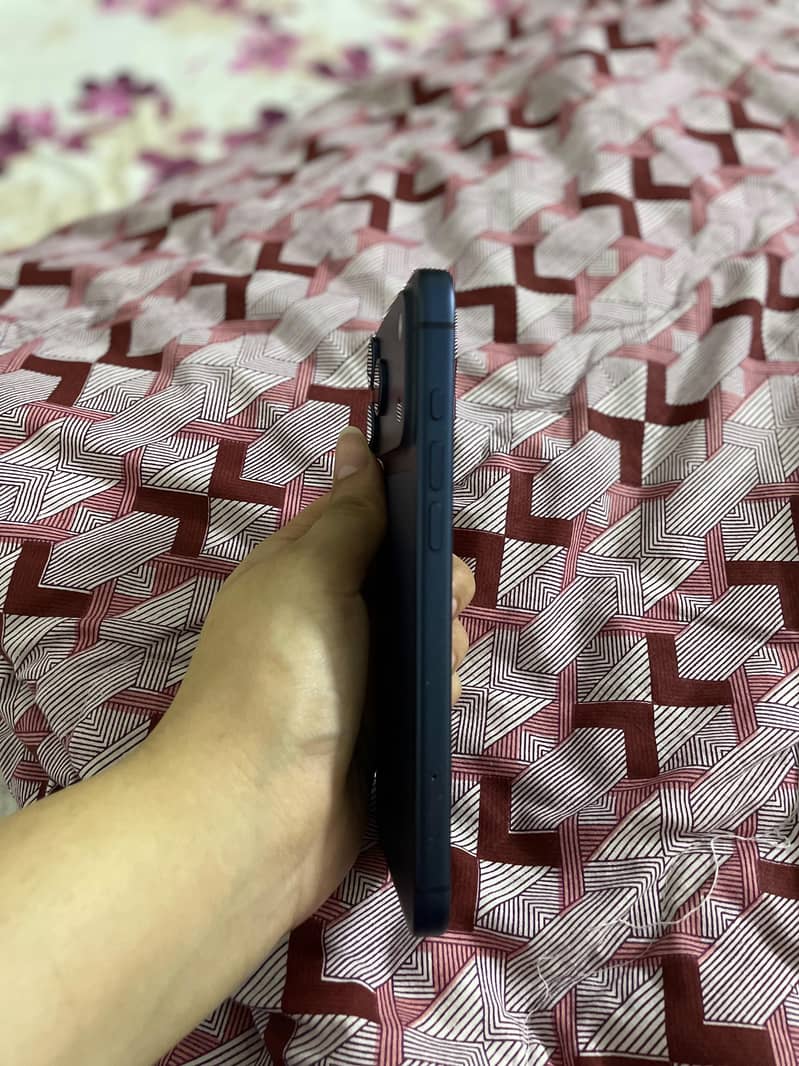 Apple iPhone 17 Pro Max 3