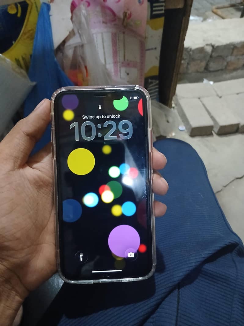 Apple iPhone 11 0