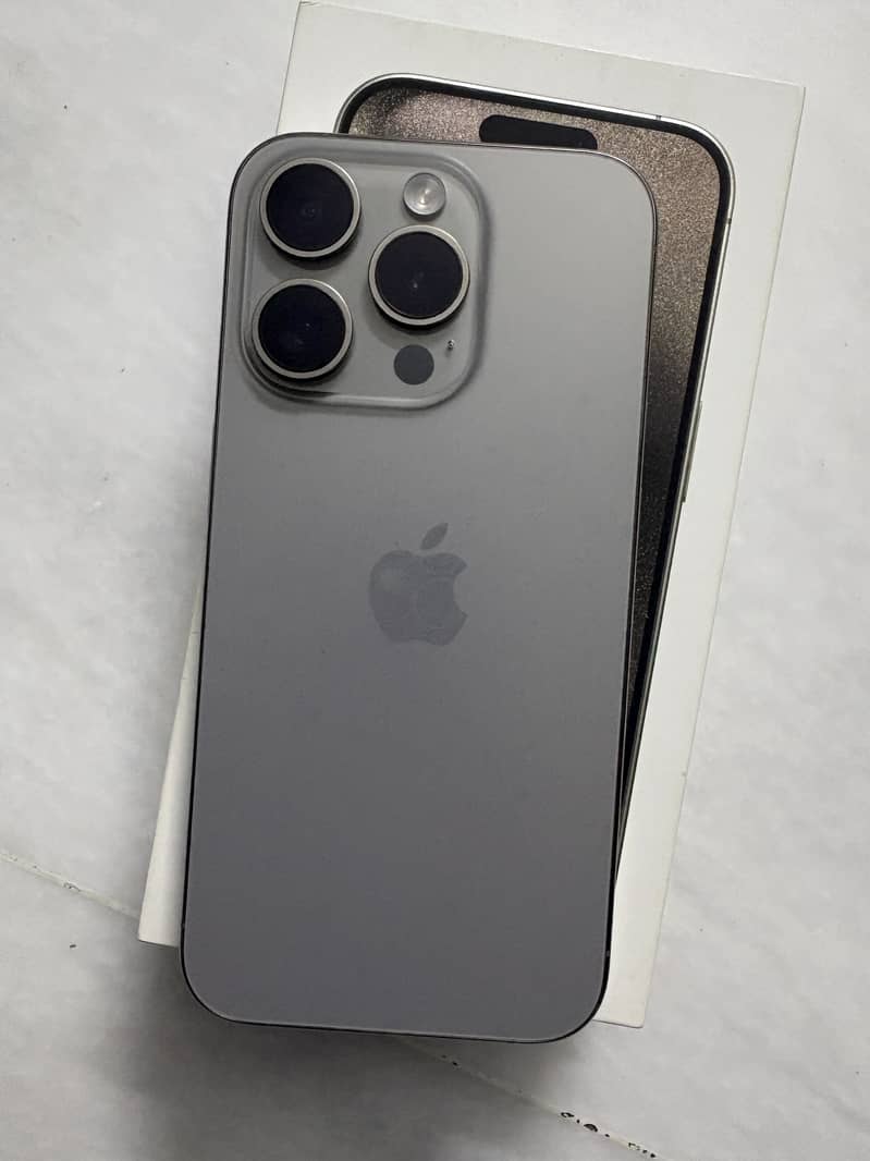 Apple iPhone 15 Pro 0