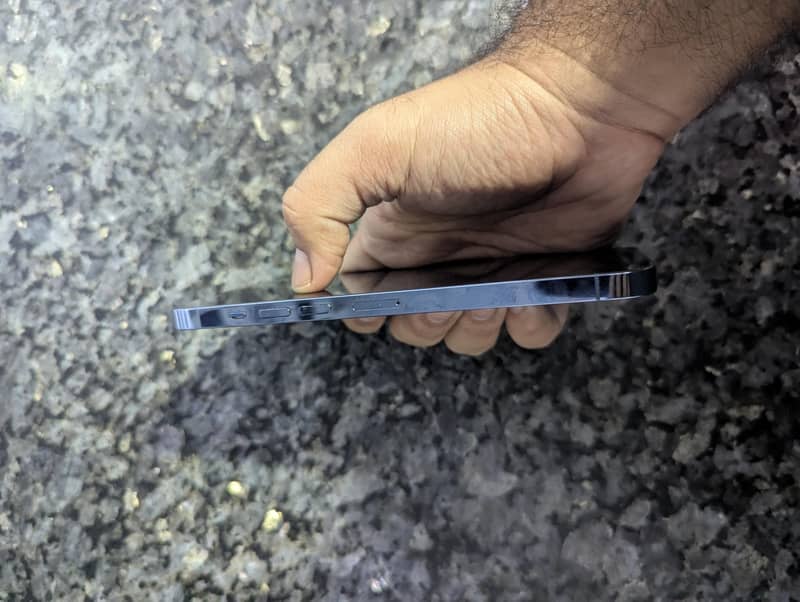 Apple iPhone 13 Pro Max 4