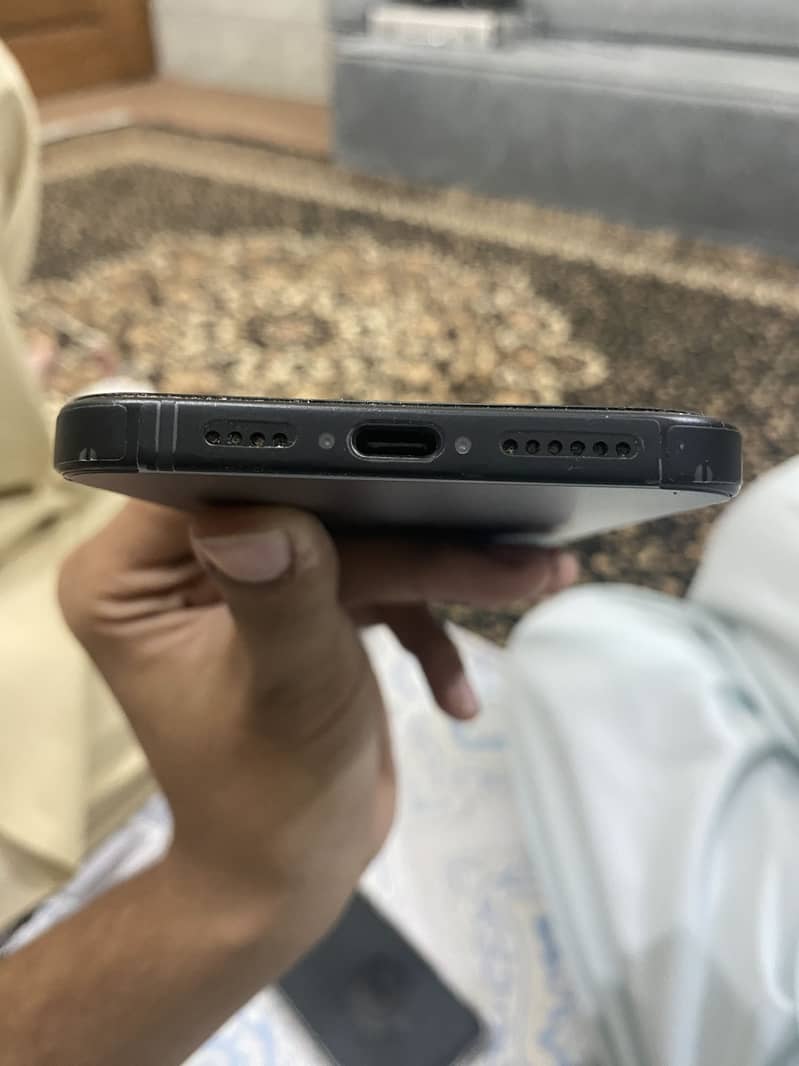 Apple iPhone 15 plus 2