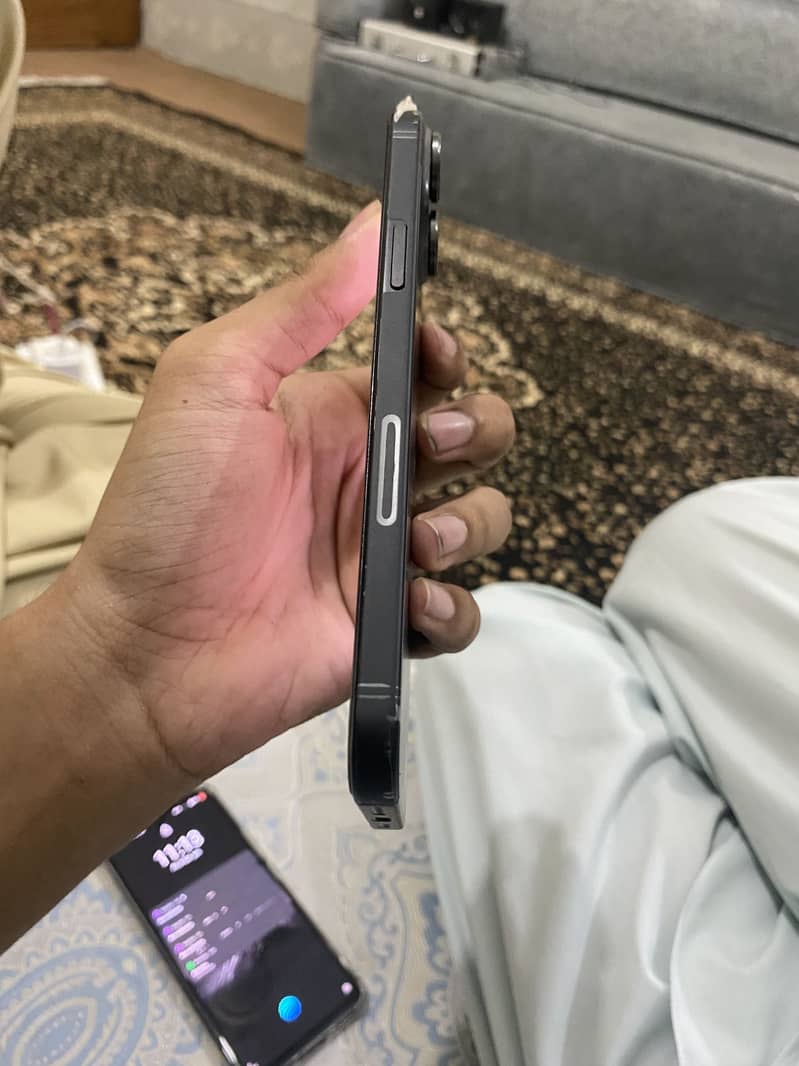 Apple iPhone 15 plus 4