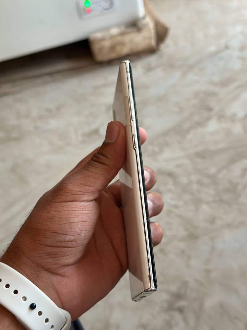 Samsung Mobile Note 10 Plus 7