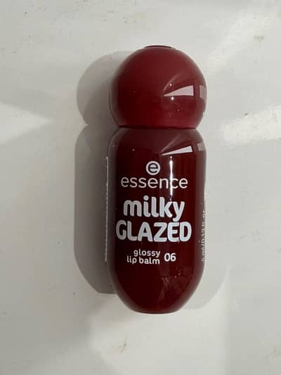 selling this brand new essence lipglosses
