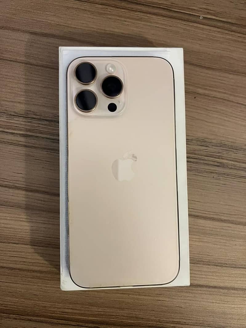 Apple iPhone 16 Pro Max 2