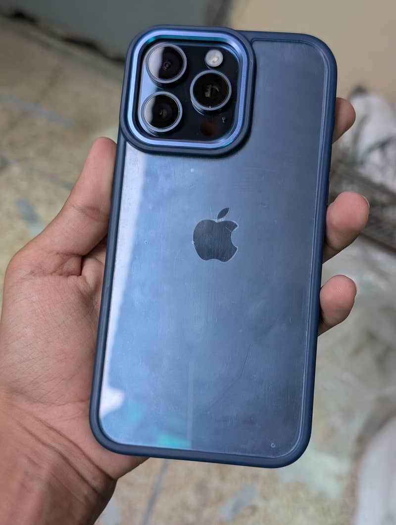 Apple iPhone 15 Pro Max 1