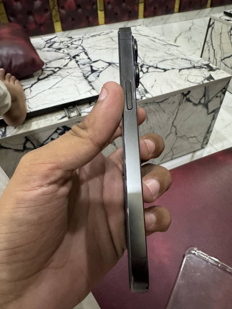 Apple iPhone 13 Pro 1