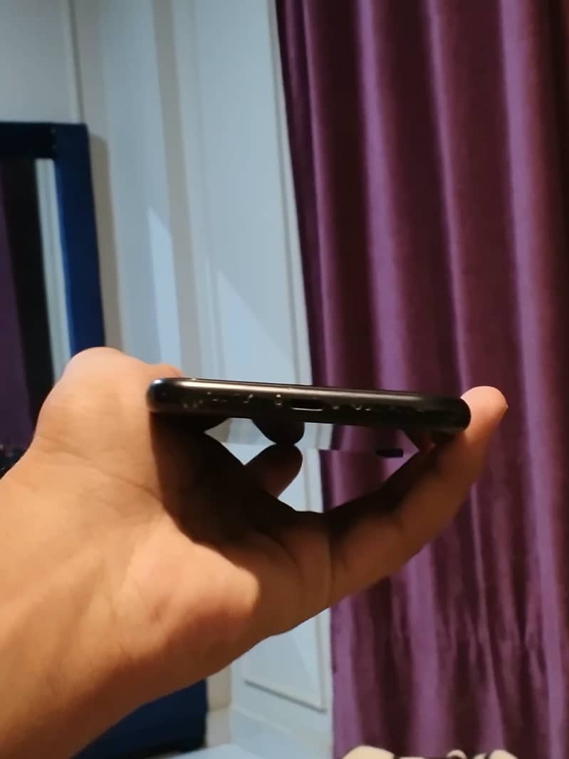IPHONE XR 3