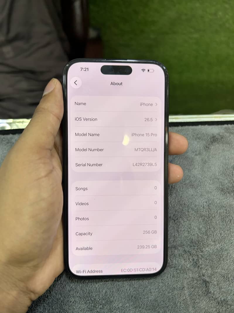 Apple iPhone 15 Pro 6
