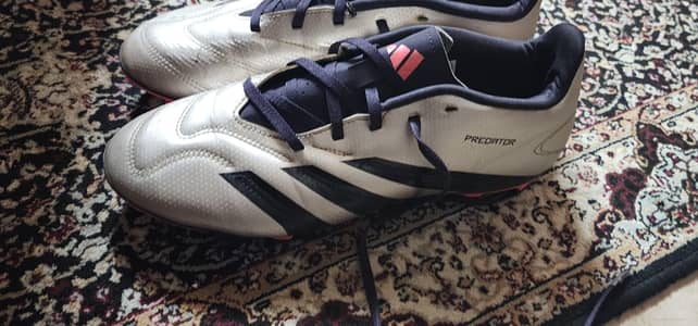 Adidas Predators Club FG / studs 44EU