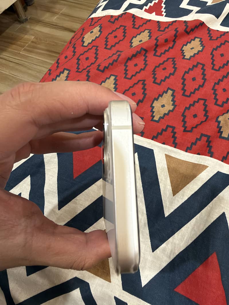 Apple iPhone 13 mini 9