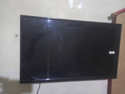 32 inch LED condition 10 by 9.5 25000 PKR smart