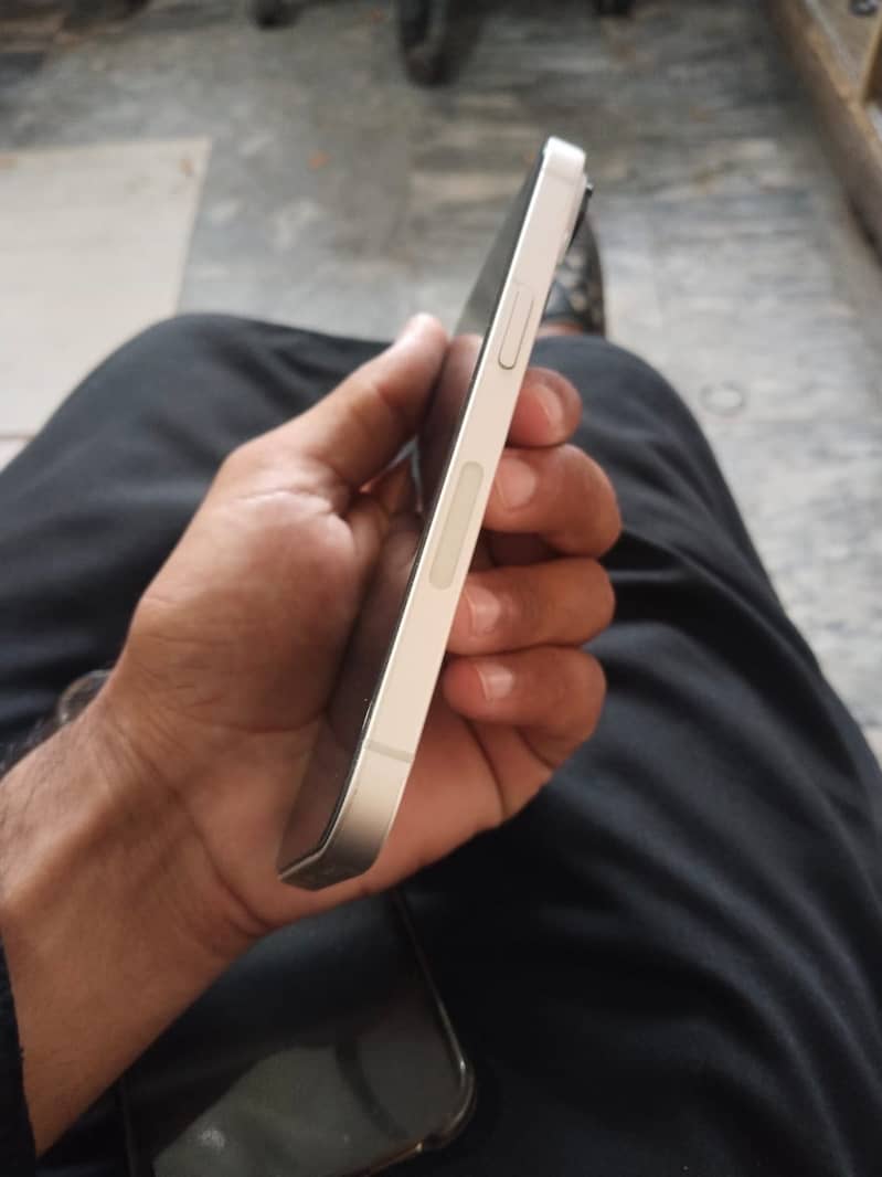 Apple iPhone 14 Jv 1