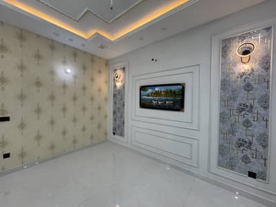 10 MARLA PRIME LOCATION BRAND NEW CONDITION HOUSE FOR SALE IN CANAL GARDEN NEAR BAHRIA TOWN LAHORE