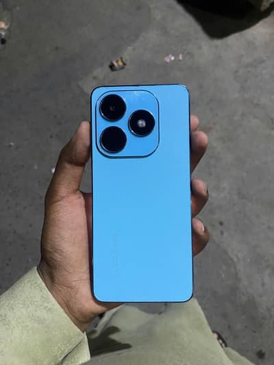 Tecno Spark 20 storage 8/256