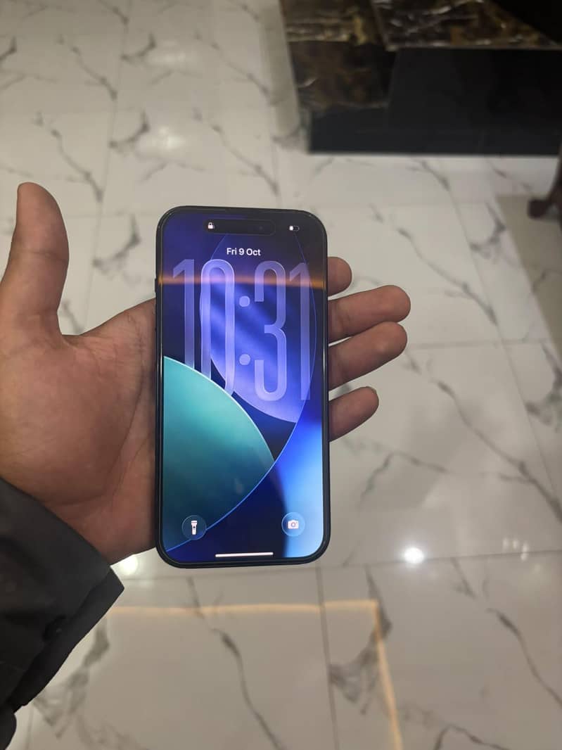 Apple iPhone 15 2