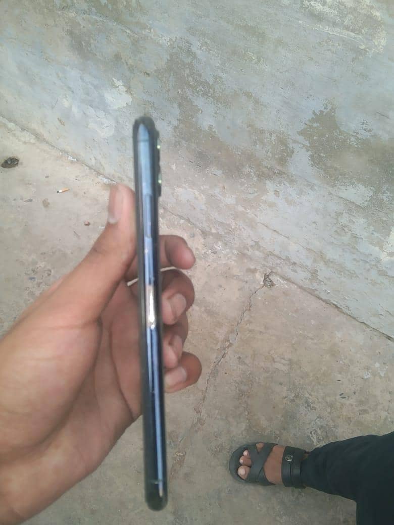 Apple iPhone 11 Pro Max 0