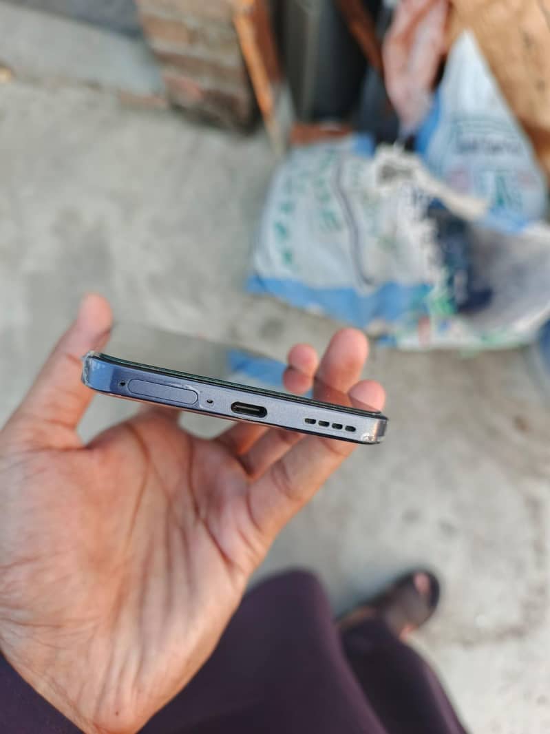 Realme 13 Plus 2