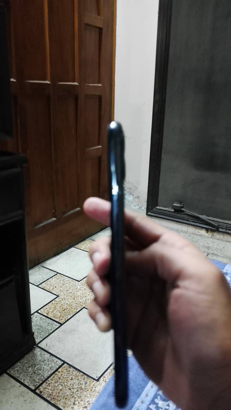 Apple iPhone 11 Pro Max 3