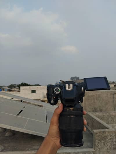 nikon d5100 lense and all asseriea external mic option flip acreen