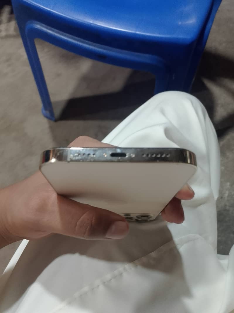 Apple iPhone 12 Pro Max 6