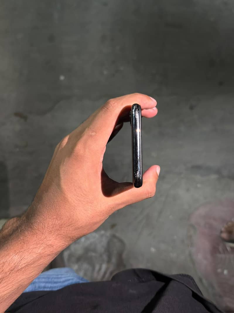 Apple iPhone X 6