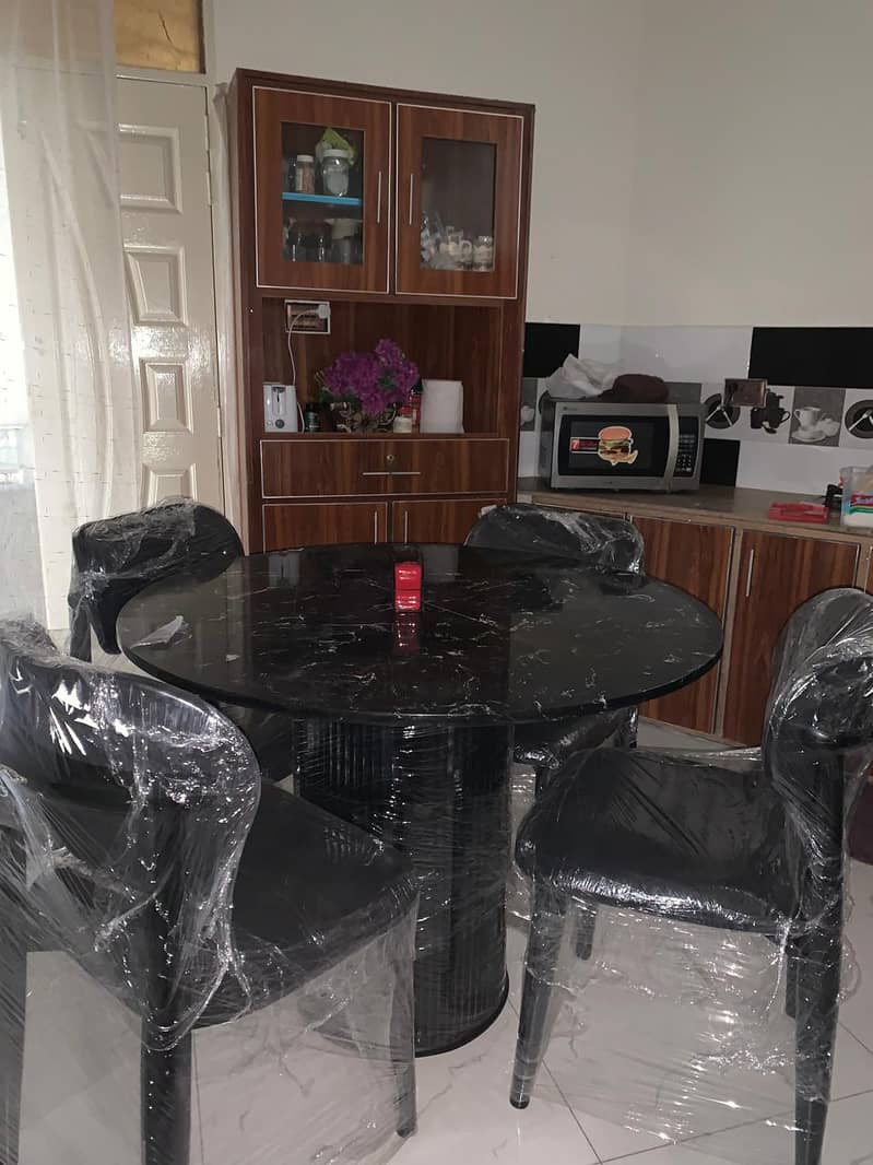 Dinning table set 0