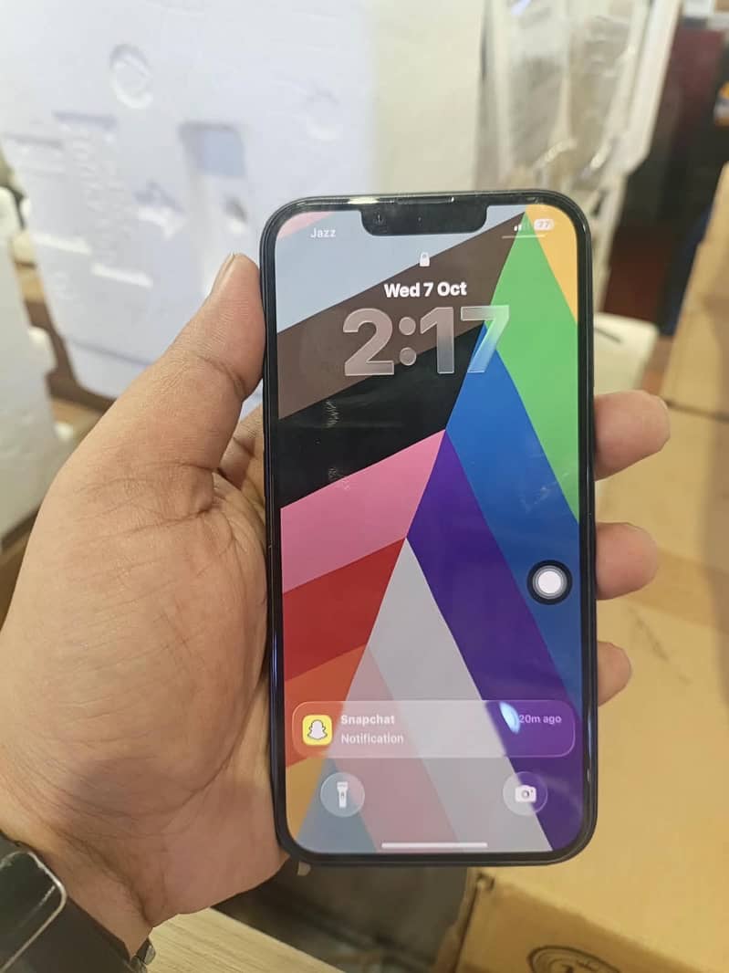 Apple iPhone 13 2
