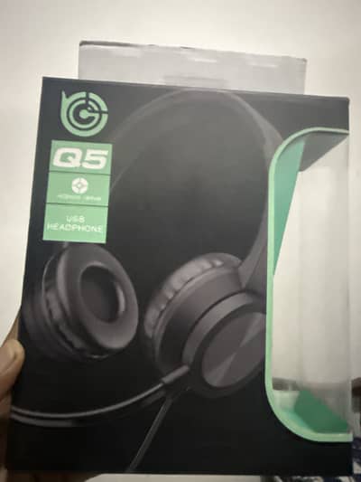 Q5 Headphones