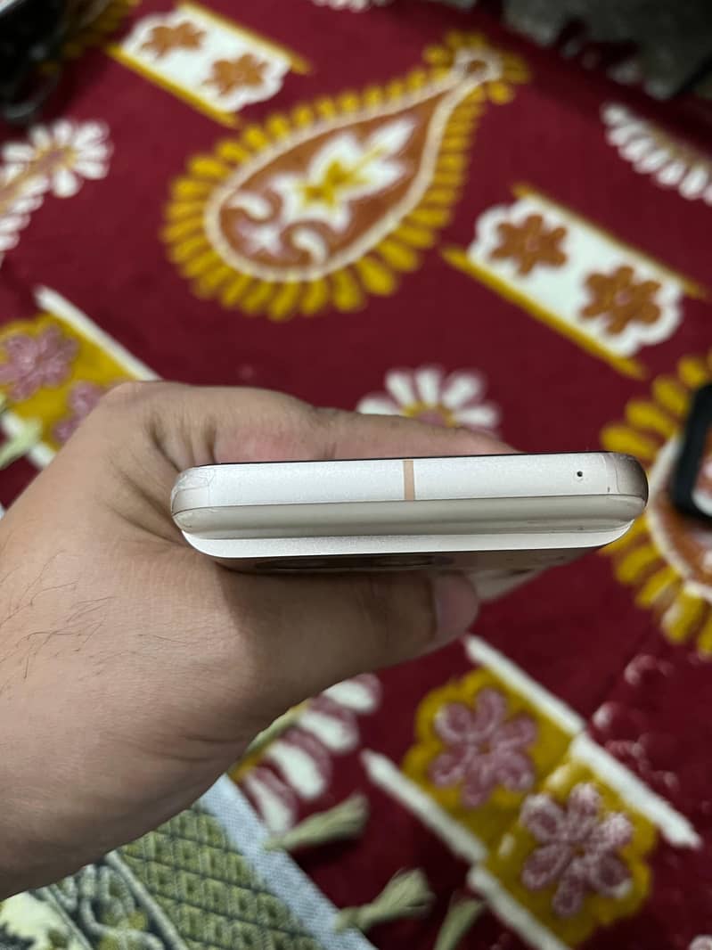Google Pixel 8 7