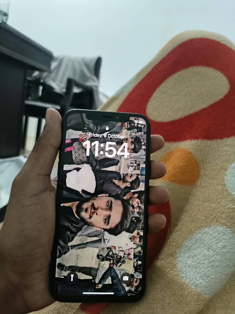 Apple iPhone X 3
