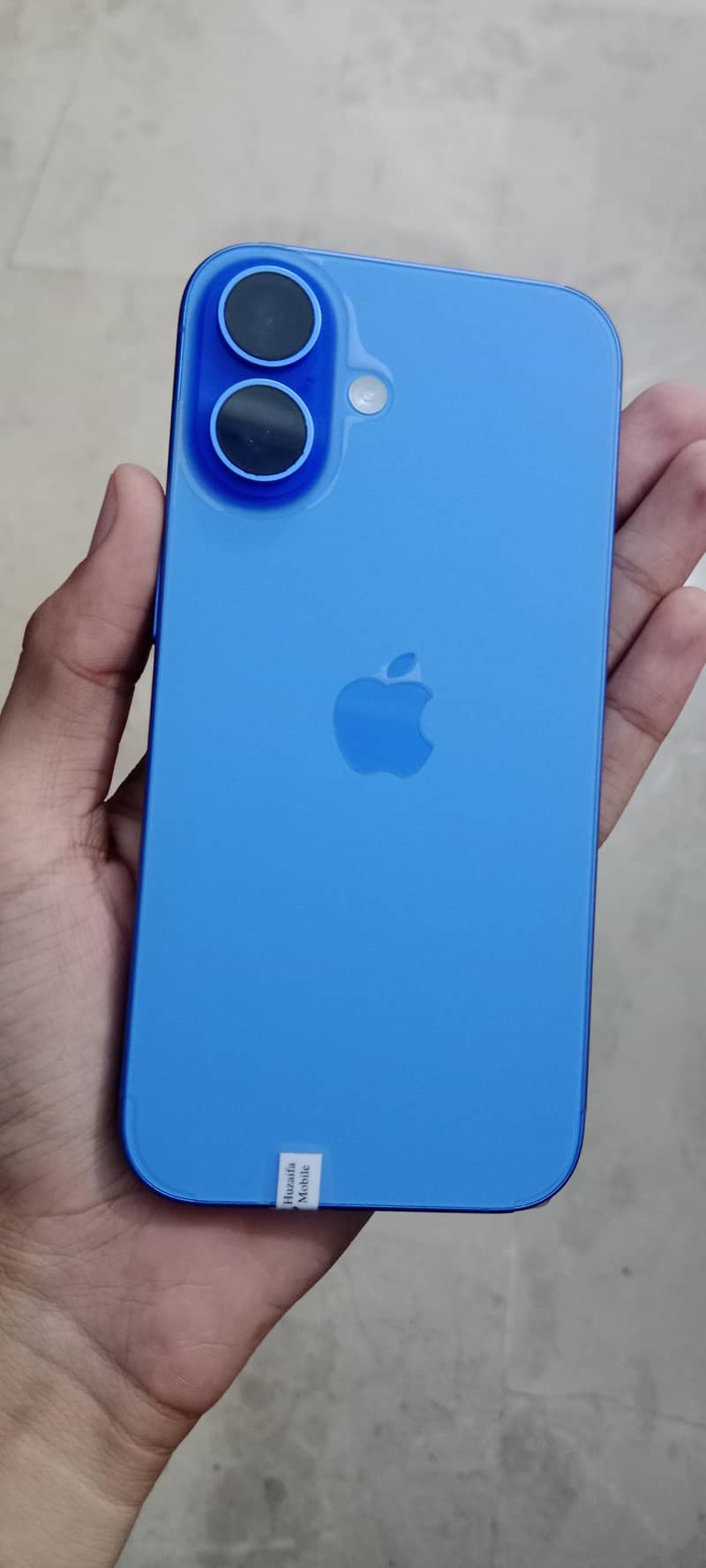Apple iPhone 16 0