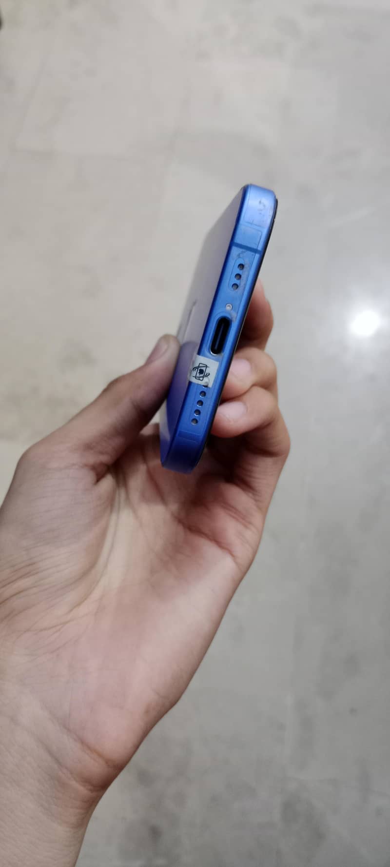 Apple iPhone 16 3