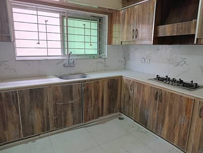 1 Kanal Half Upper Floor 1 Bed, Lounge, Kitchen, Bath | Small Family | Gas Available
