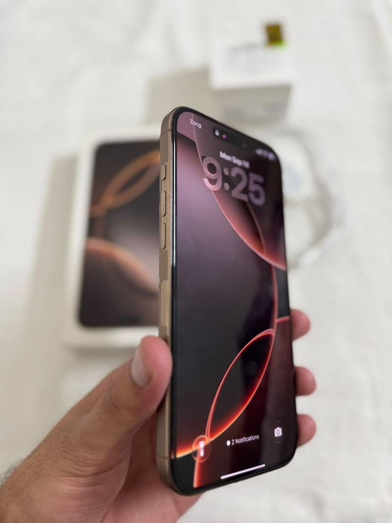 Apple iPhone 16 Pro Max 3