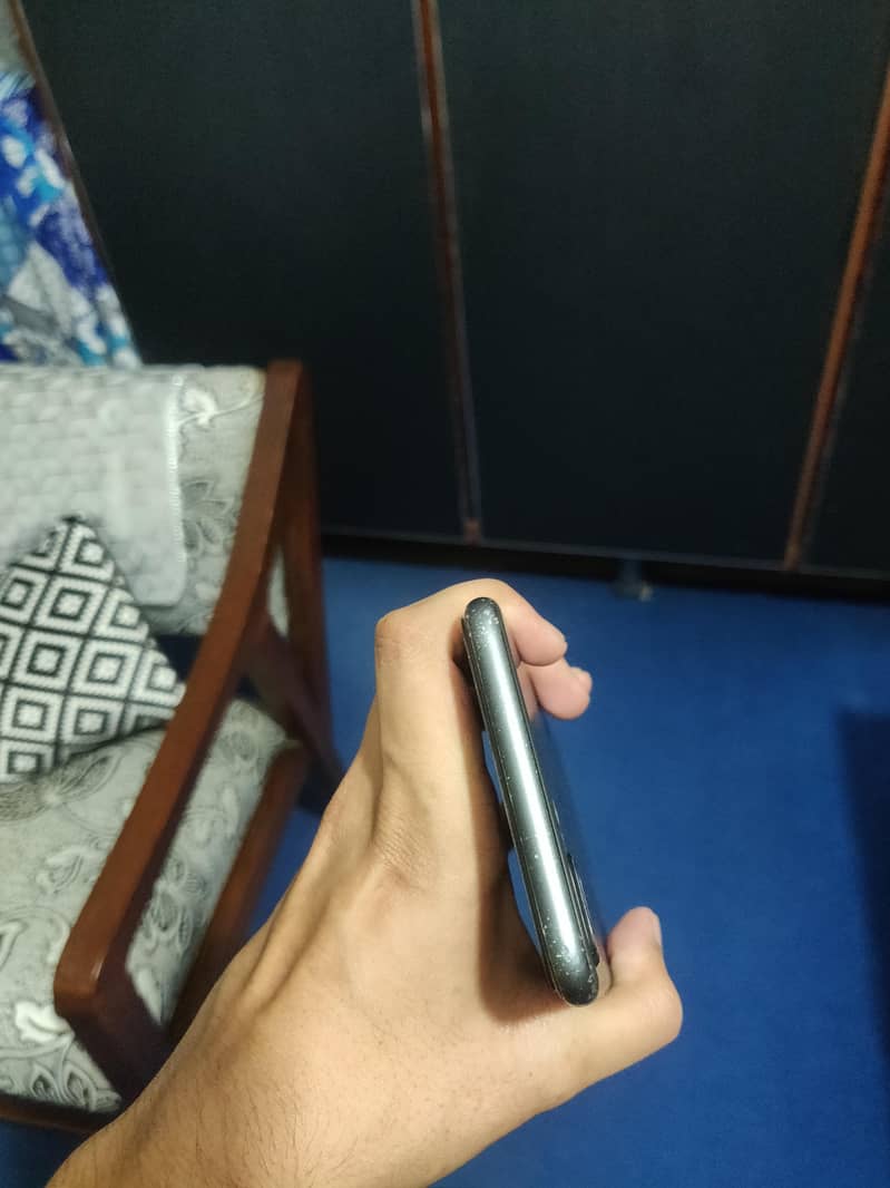 Apple iPhone 8 Plus 4