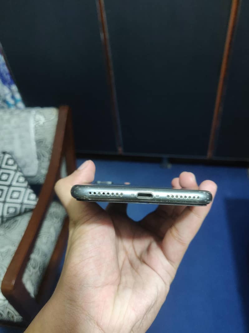 Apple iPhone 8 Plus 5
