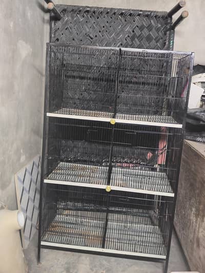 ​Large 6-Portion Heavy Duty Metal Bird Cage – Excellent Condition