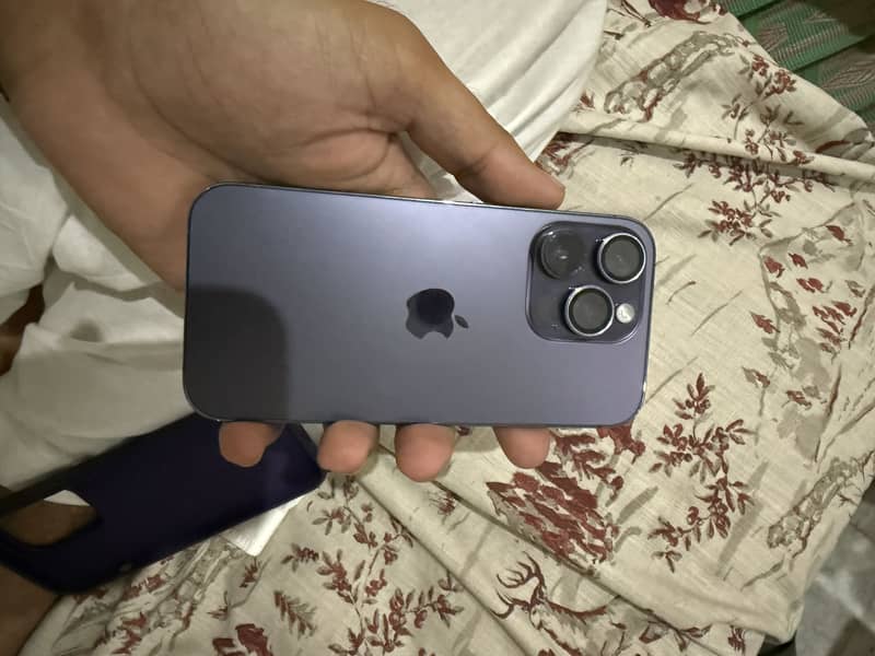 Apple iPhone 14 Pro 4