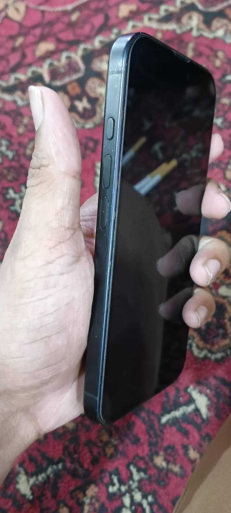Apple iPhone 16 2