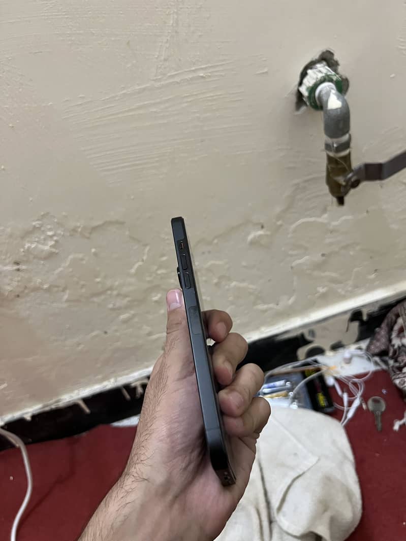Apple iPhone 14 Pro Max 3