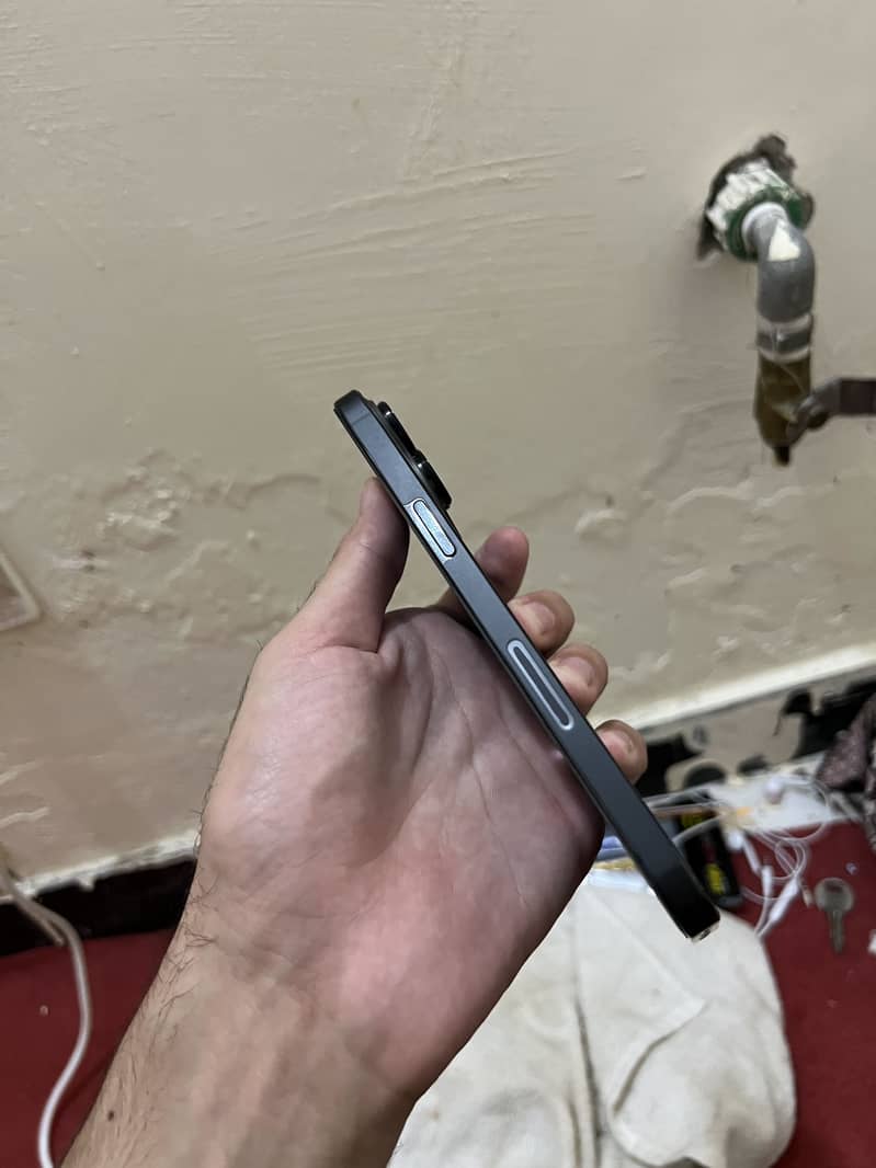 Apple iPhone 14 Pro Max 4