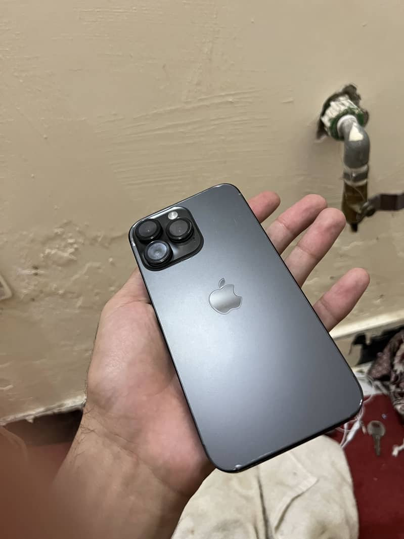 Apple iPhone 14 Pro Max 8