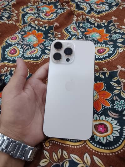Apple iPhone 16 Pro Max