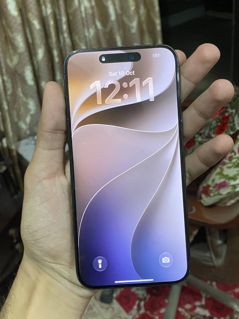 Apple iPhone 15 Pro Max 2