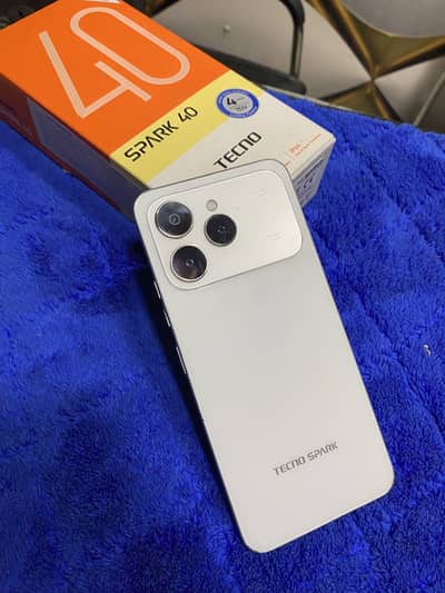 Tecno Spark 40 4/128gb 10/9 With Box charger