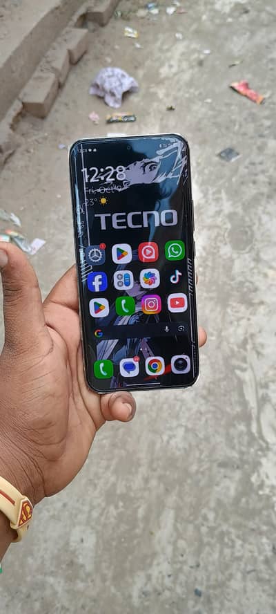 Tecno spark 40 pro plus