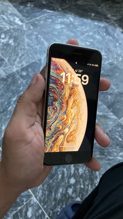 Apple iPhone SE 2020