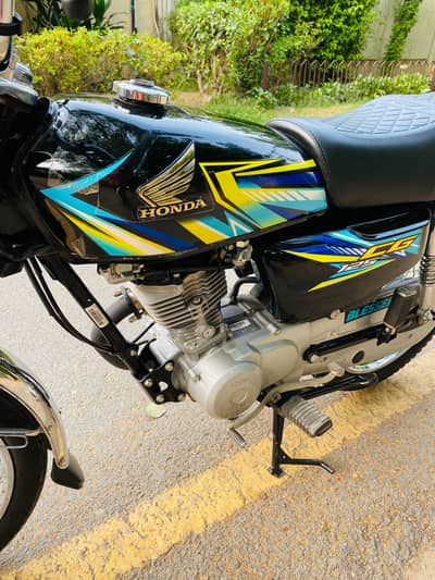 Honda CG 125 Model 2026 APL (4) 03084428950